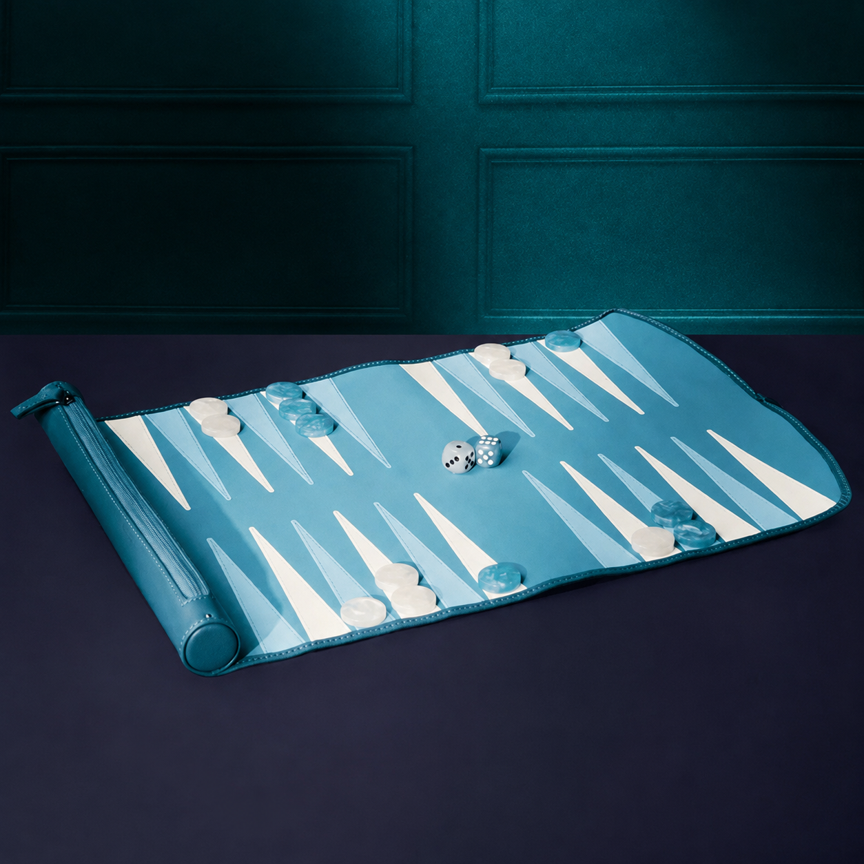 Backgammon Le Voyage bleu, vue en angle